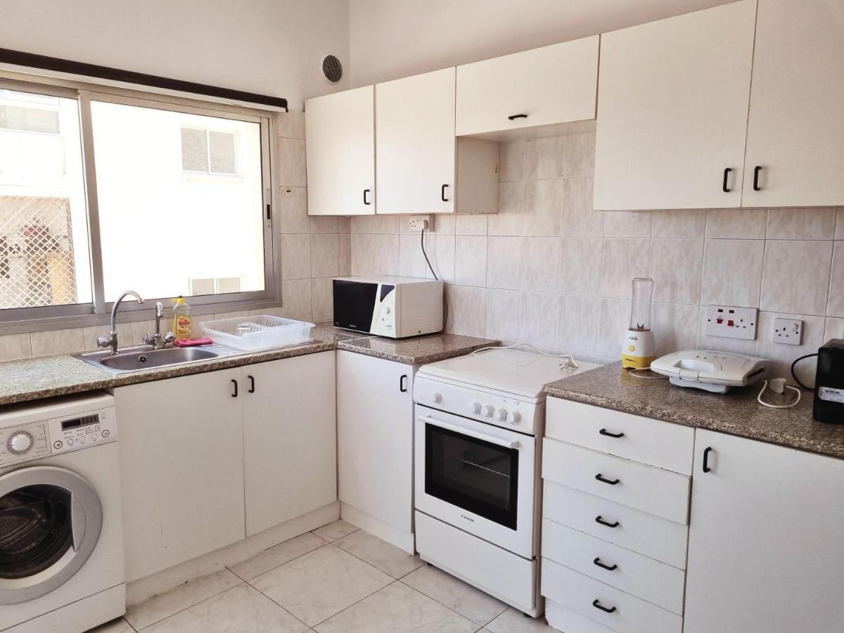 Ikaros Boutique Apartment Limassol Kültér fotó